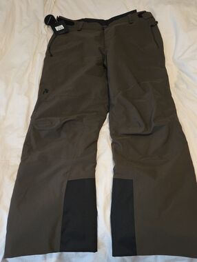 Peak Performance Olive Green Technical Ski Pants.  Mens XL